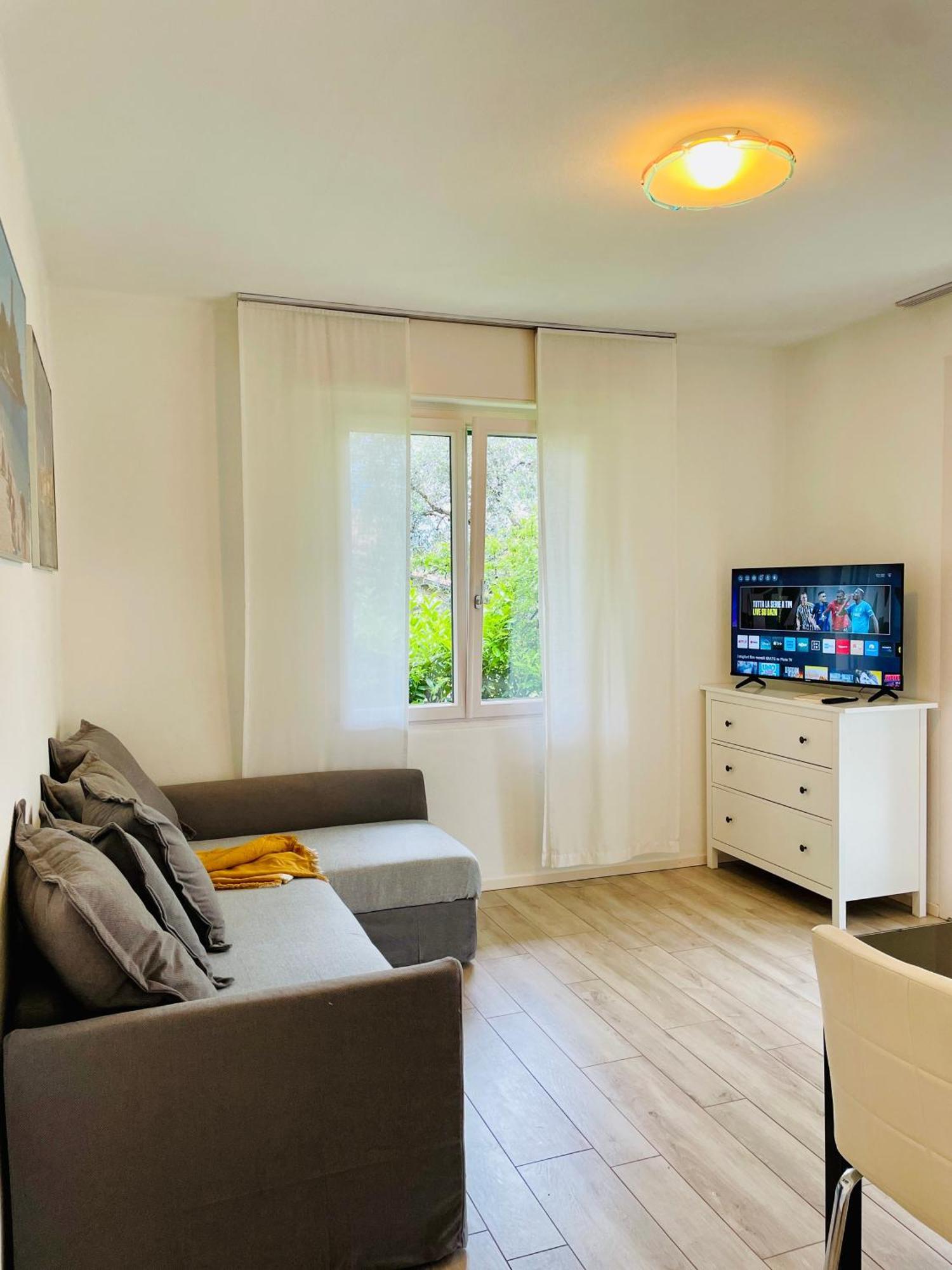 מאלצ'סינה Casa Mario & Laura Ferienwohnungen Free Wi-Fi Parking מראה חיצוני תמונה