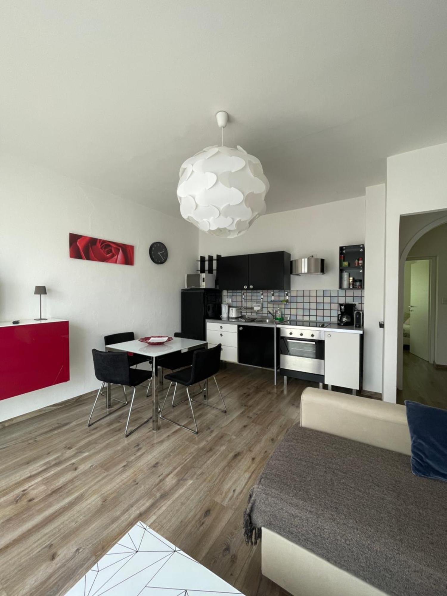 מאלצ'סינה Casa Mario & Laura Ferienwohnungen Free Wi-Fi Parking מראה חיצוני תמונה