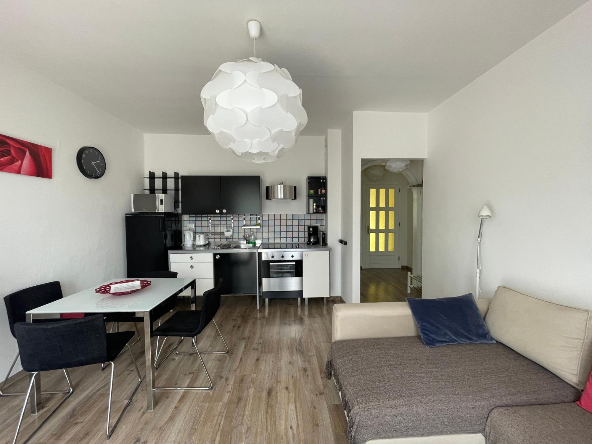 מאלצ'סינה Casa Mario & Laura Ferienwohnungen Free Wi-Fi Parking מראה חיצוני תמונה