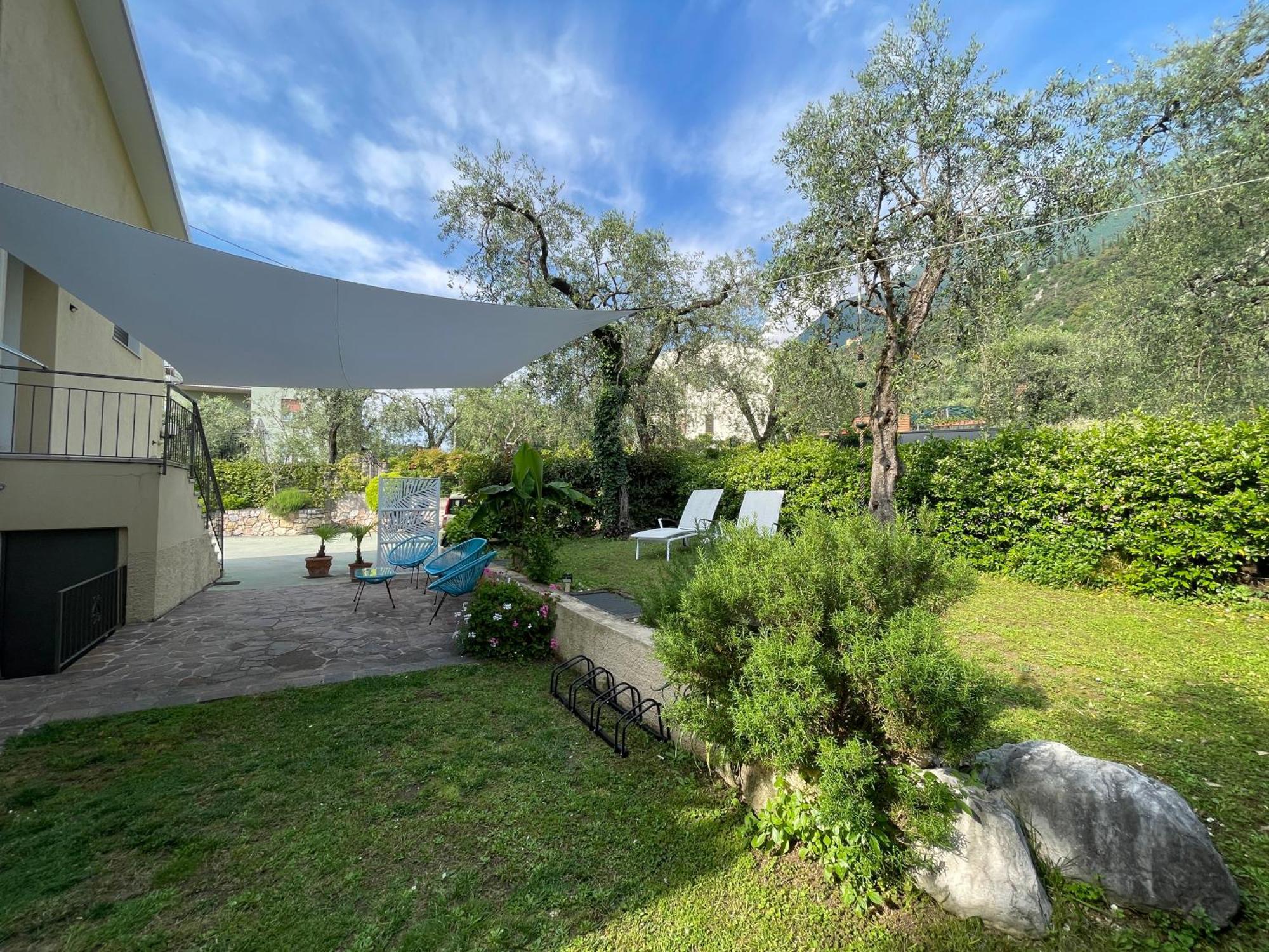 מאלצ'סינה Casa Mario & Laura Ferienwohnungen Free Wi-Fi Parking מראה חיצוני תמונה