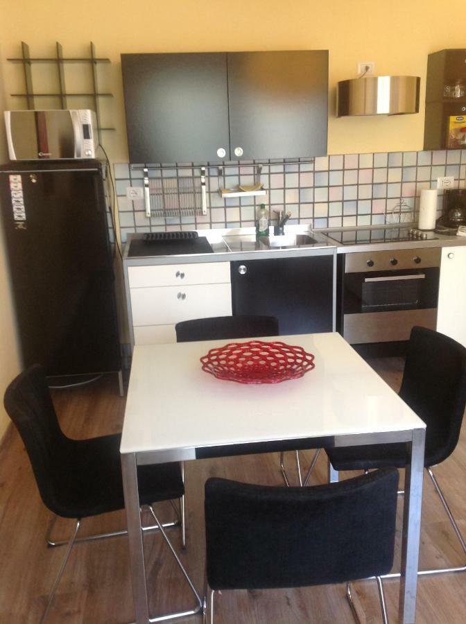 מאלצ'סינה Casa Mario & Laura Ferienwohnungen Free Wi-Fi Parking מראה חיצוני תמונה